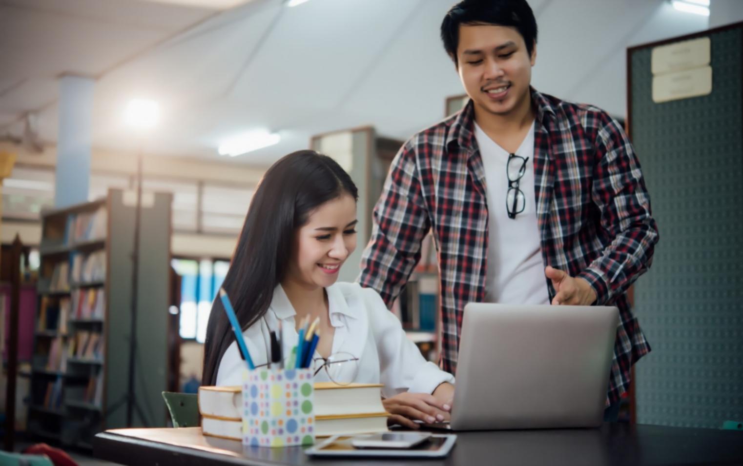 Jadwal operasional Zelvex untuk melayani kebutuhan trading otomatis Anda