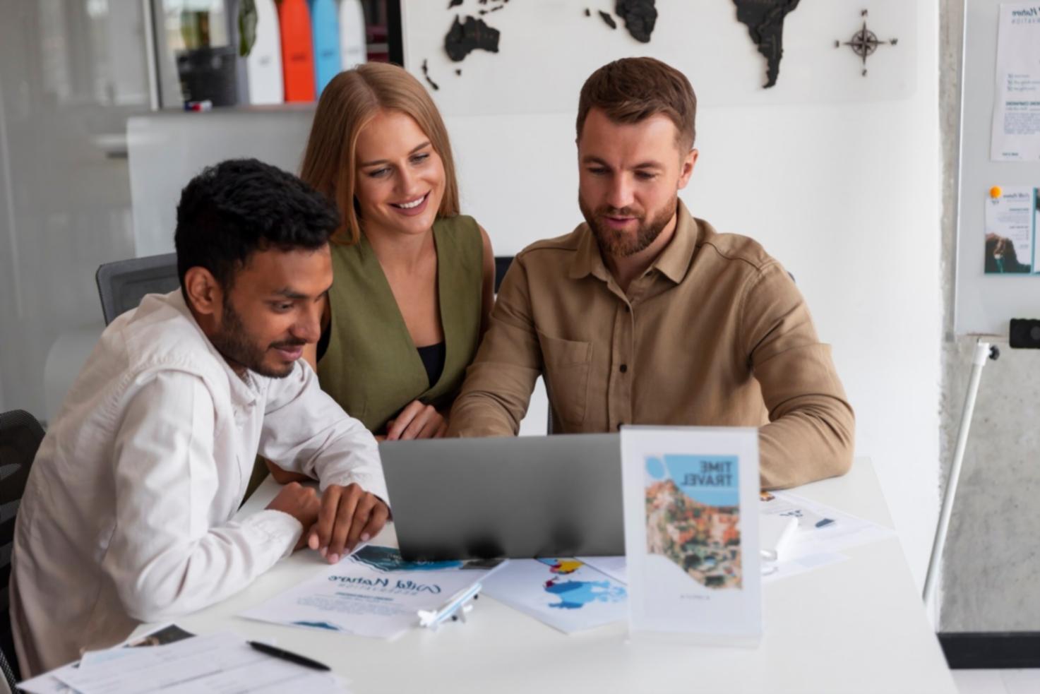 Lingkungan belajar kolaboratif untuk diskusi strategi trading otomatis