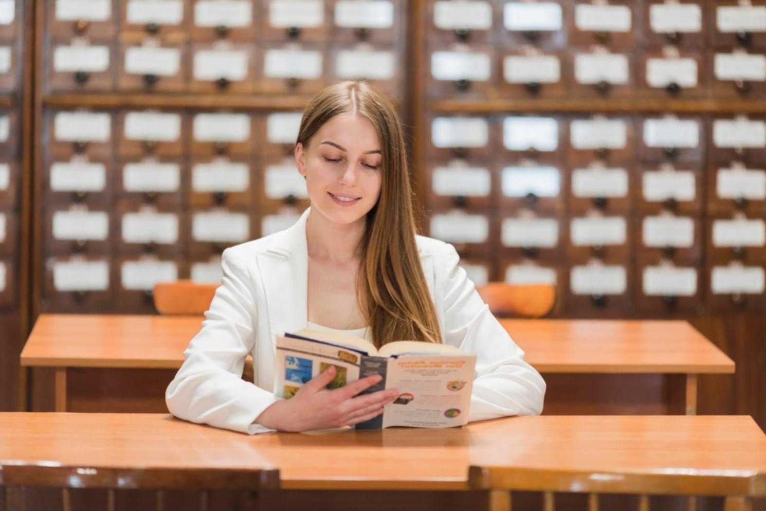 Tim support Zelvex siap membantu