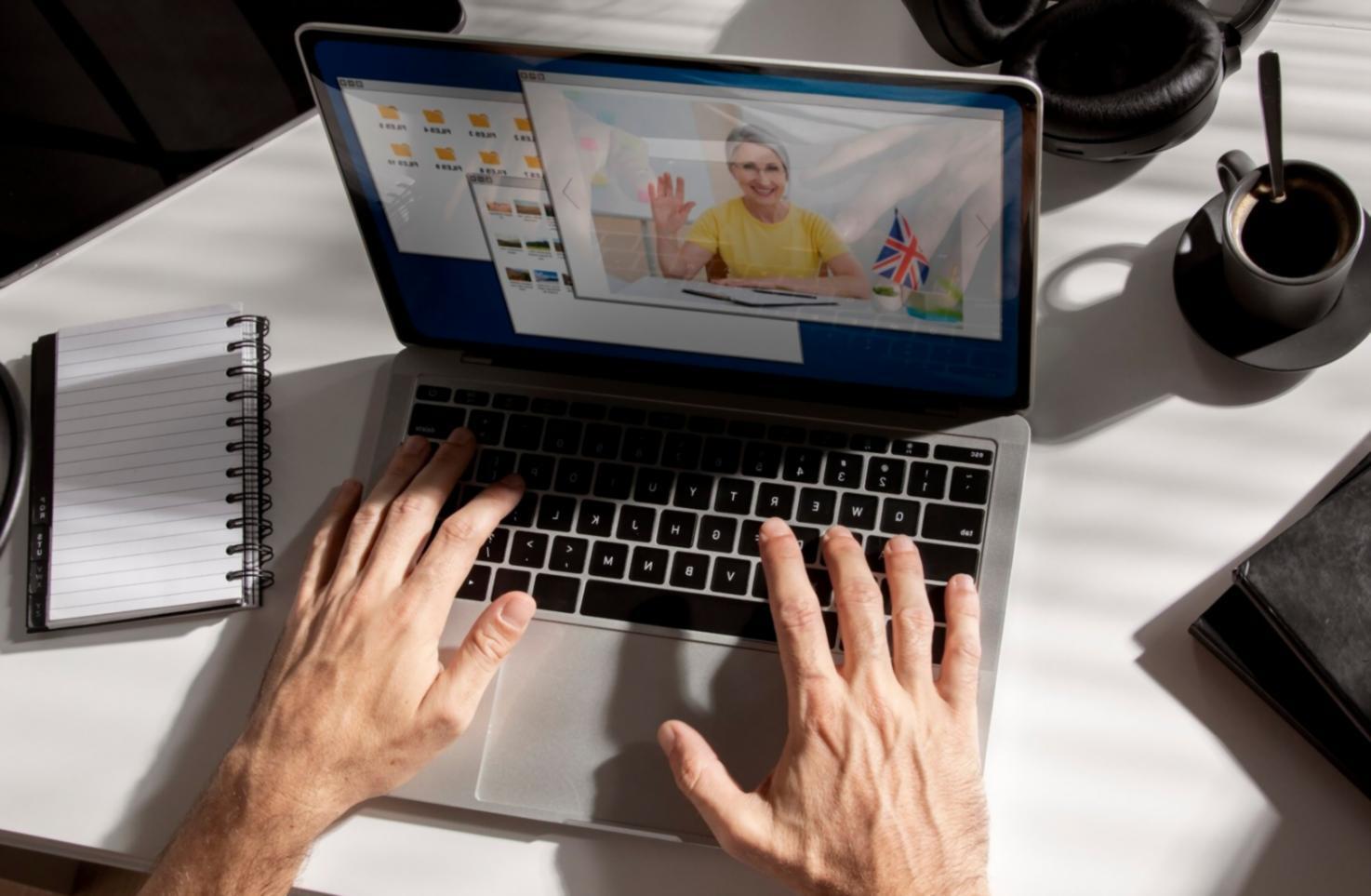 Suasana pembelajaran trading otomatis dengan fokus pada analisis teknikal